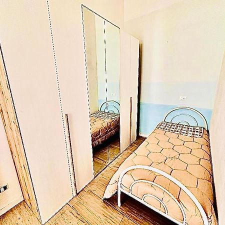 Glenda'S House Apartment Сиракуза Екстериор снимка